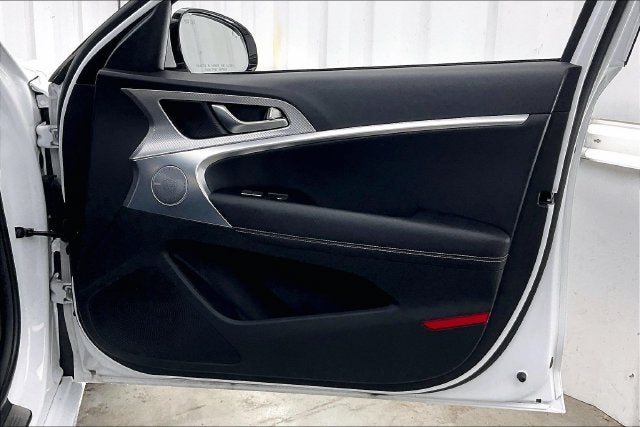 2022 Genesis G70 2.0T