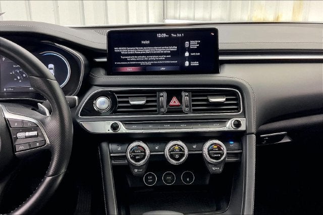2022 Genesis G70 2.0T