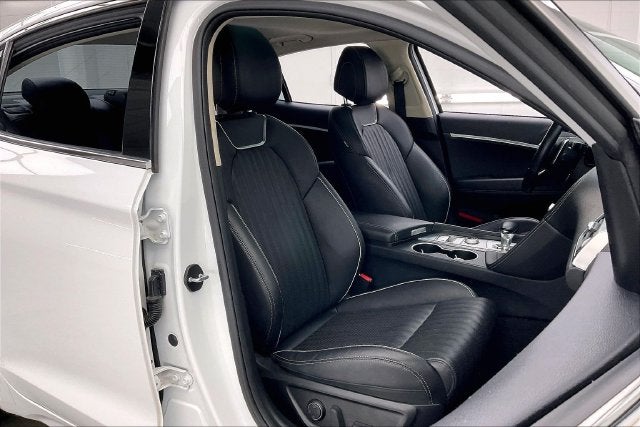 2022 Genesis G70 2.0T