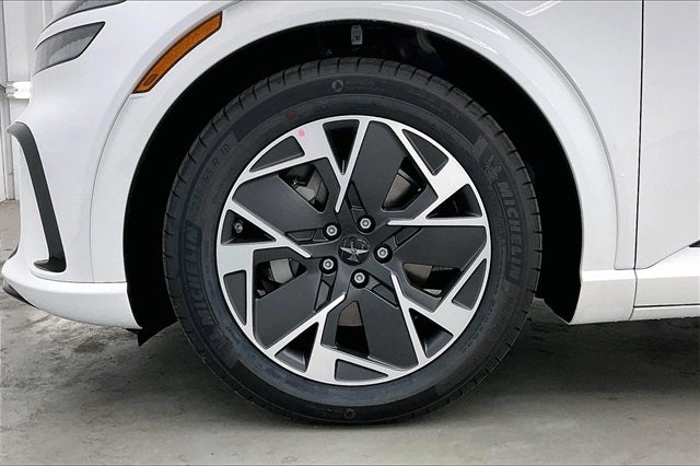 2026 Genesis GV60 STANDARD