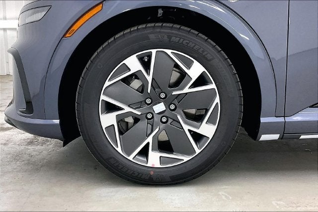 2027 Genesis GV60 19"