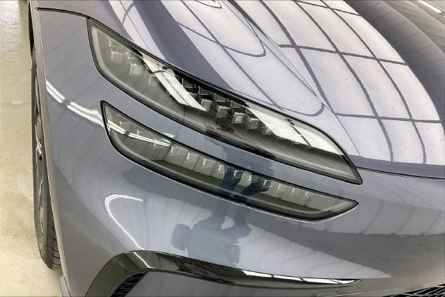 2027 Genesis GV60 19"