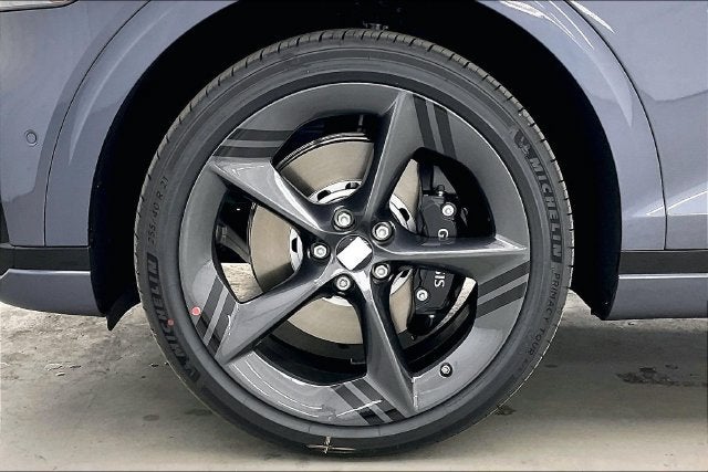 2027 Genesis GV70 2.5T Sport Prestige