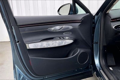 2027 Genesis Electrified GV70 Base