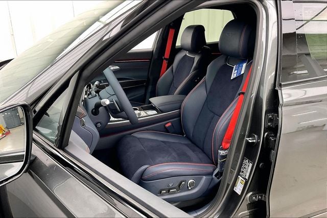 2027 Genesis GV70 Base